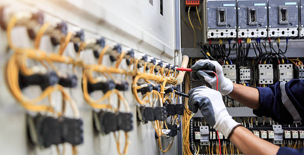Professional Electrician technician working in Horse Shoe, NC